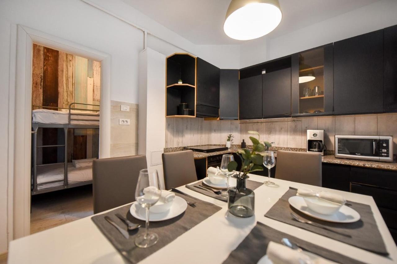Amazing Location & Elegant Apt - Old Town Leilighet Bucureşti Eksteriør bilde