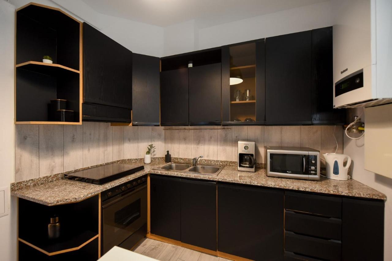 Amazing Location & Elegant Apt - Old Town Leilighet Bucureşti Eksteriør bilde