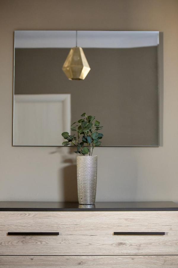 Amazing Location & Elegant Apt - Old Town Leilighet Bucureşti Eksteriør bilde
